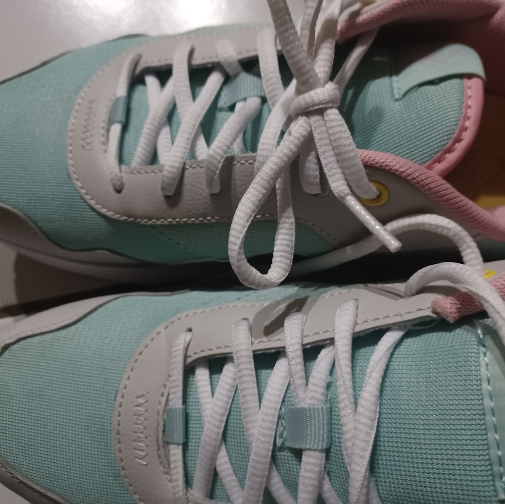 Women's puma sneakers